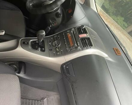 Красный Тойота Аурис, объемом двигателя 1.6 л и пробегом 313 тыс. км за 5300 $, фото 15 на Automoto.ua