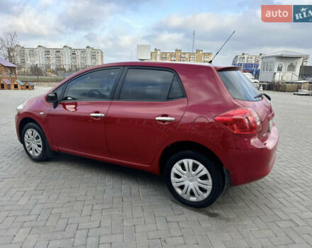 Красный Тойота Аурис, объемом двигателя 1.6 л и пробегом 193 тыс. км за 6855 $, фото 8 на Automoto.ua