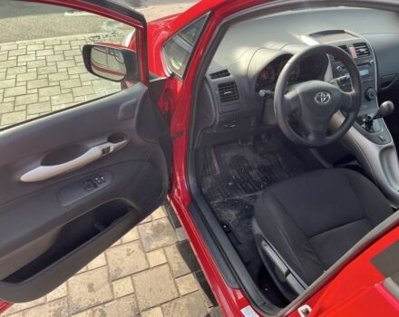 Красный Тойота Аурис, объемом двигателя 1.6 л и пробегом 182 тыс. км за 6300 $, фото 13 на Automoto.ua