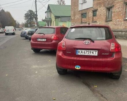Красный Тойота Аурис, объемом двигателя 1.6 л и пробегом 249 тыс. км за 4900 $, фото 7 на Automoto.ua