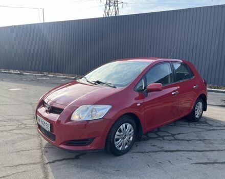 Красный Тойота Аурис, объемом двигателя 1.6 л и пробегом 182 тыс. км за 6300 $, фото 5 на Automoto.ua