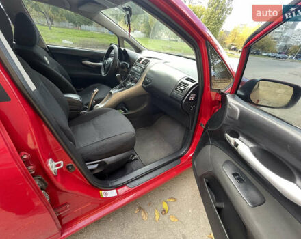 Тойота Аурис 2007 в Николаеве на Automoto.ua Красный Тойота Аурис, объемом двигателя 1.6 л и пробегом 200 тыс. км за 6199 $, фото 13 на Automoto.ua