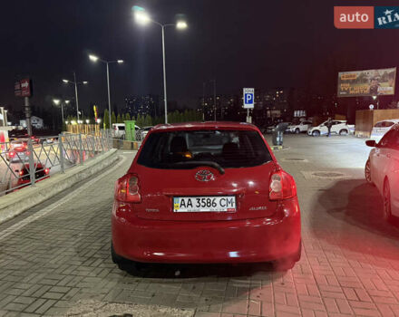 Красный Тойота Аурис, объемом двигателя 1.6 л и пробегом 206 тыс. км за 7150 $, фото 4 на Automoto.ua