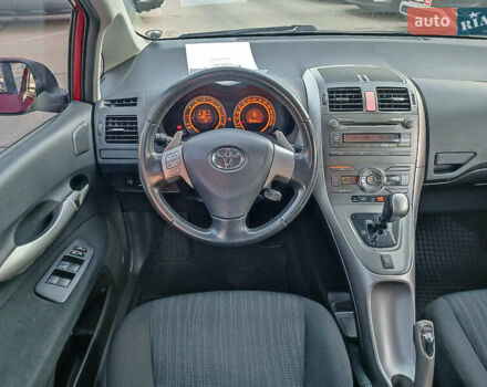 Красный Тойота Аурис, объемом двигателя 1.6 л и пробегом 101 тыс. км за 8490 $, фото 14 на Automoto.ua