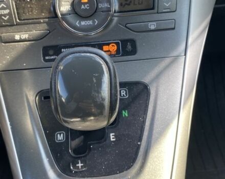 Красный Тойота Аурис, объемом двигателя 1.6 л и пробегом 170 тыс. км за 6500 $, фото 7 на Automoto.ua