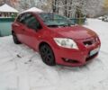 Красный Тойота Аурис, объемом двигателя 1.4 л и пробегом 324 тыс. км за 4000 $, фото 1 на Automoto.ua