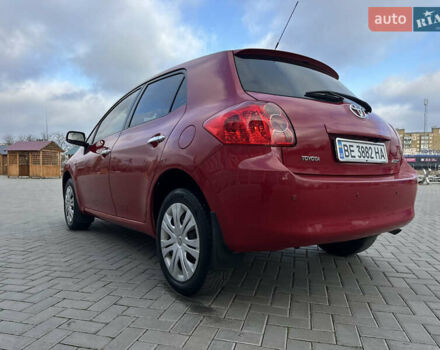 Красный Тойота Аурис, объемом двигателя 1.6 л и пробегом 193 тыс. км за 6855 $, фото 7 на Automoto.ua