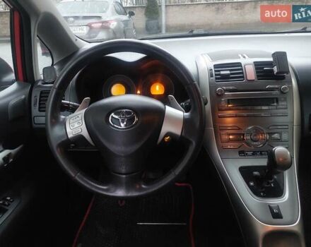 Красный Тойота Аурис, объемом двигателя 1.6 л и пробегом 134 тыс. км за 6499 $, фото 19 на Automoto.ua