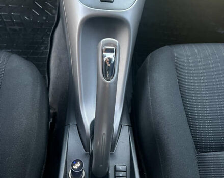 Червоний Тойота Ауріс, об'ємом двигуна 1.6 л та пробігом 192 тис. км за 5800 $, фото 8 на Automoto.ua