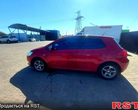 Красный Тойота Аурис, объемом двигателя 1.6 л и пробегом 150 тыс. км за 6500 $, фото 2 на Automoto.ua