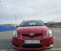 Червоний Тойота Ауріс, об'ємом двигуна 1.6 л та пробігом 142 тис. км за 6950 $, фото 4 на Automoto.ua