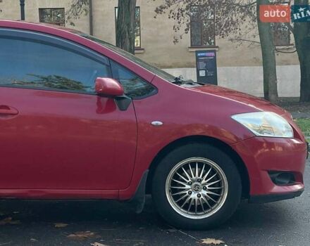 Красный Тойота Аурис, объемом двигателя 1.6 л и пробегом 402 тыс. км за 6499 $, фото 7 на Automoto.ua