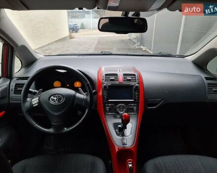Красный Тойота Аурис, объемом двигателя 1.6 л и пробегом 202 тыс. км за 6800 $, фото 10 на Automoto.ua