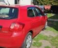 Красный Тойота Аурис, объемом двигателя 1.36 л и пробегом 250 тыс. км за 6000 $, фото 1 на Automoto.ua
