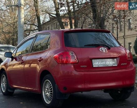 Красный Тойота Аурис, объемом двигателя 1.6 л и пробегом 402 тыс. км за 6499 $, фото 3 на Automoto.ua