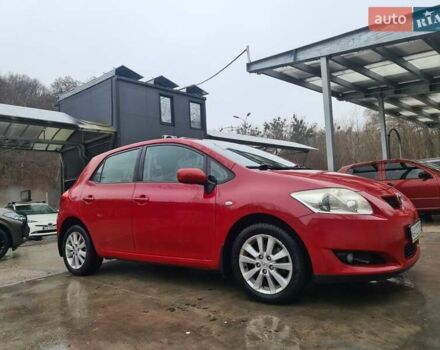 Красный Тойота Аурис, объемом двигателя 1.6 л и пробегом 202 тыс. км за 6800 $, фото 1 на Automoto.ua