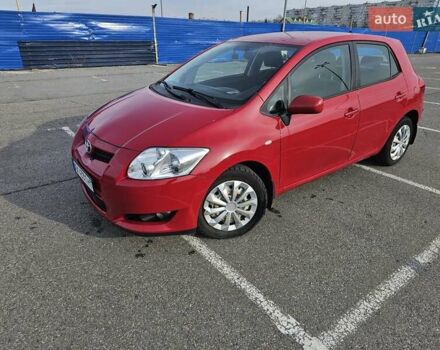 Червоний Тойота Ауріс, об'ємом двигуна 1.6 л та пробігом 142 тис. км за 6950 $, фото 5 на Automoto.ua