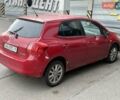 Красный Тойота Аурис, объемом двигателя 1.6 л и пробегом 200 тыс. км за 4500 $, фото 30 на Automoto.ua