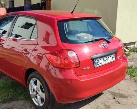 Красный Тойота Аурис, объемом двигателя 1.36 л и пробегом 250 тыс. км за 6000 $, фото 4 на Automoto.ua