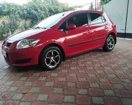 Красный Тойота Аурис, объемом двигателя 1.6 л и пробегом 112 тыс. км за 7200 $, фото 3 на Automoto.ua