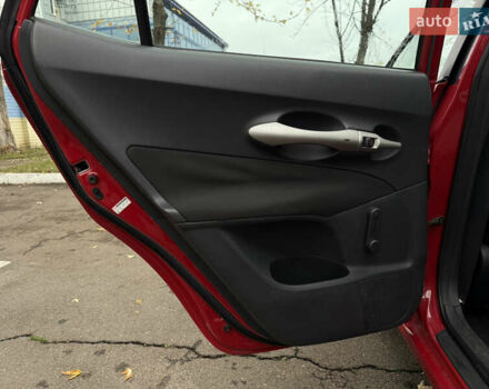 Красный Тойота Аурис, объемом двигателя 1.6 л и пробегом 181 тыс. км за 5950 $, фото 30 на Automoto.ua