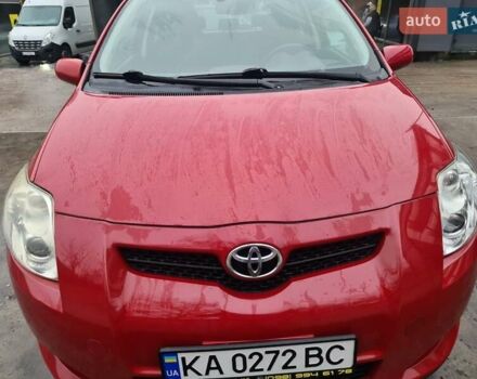 Красный Тойота Аурис, объемом двигателя 1.6 л и пробегом 202 тыс. км за 6800 $, фото 3 на Automoto.ua