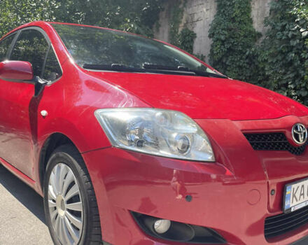 Красный Тойота Аурис, объемом двигателя 1.6 л и пробегом 65 тыс. км за 7200 $, фото 2 на Automoto.ua