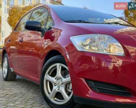 Червоний Тойота Ауріс, об'ємом двигуна 1.4 л та пробігом 220 тис. км за 7000 $, фото 6 на Automoto.ua