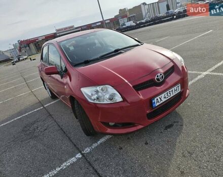 Червоний Тойота Ауріс, об'ємом двигуна 1.6 л та пробігом 142 тис. км за 6950 $, фото 6 на Automoto.ua