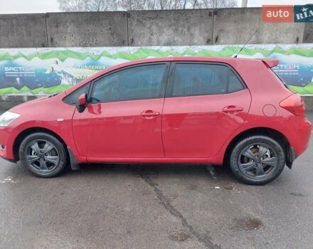 Червоний Тойота Ауріс, об'ємом двигуна 1.6 л та пробігом 243 тис. км за 6900 $, фото 1 на Automoto.ua