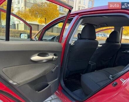 Червоний Тойота Ауріс, об'ємом двигуна 1.4 л та пробігом 220 тис. км за 7000 $, фото 32 на Automoto.ua