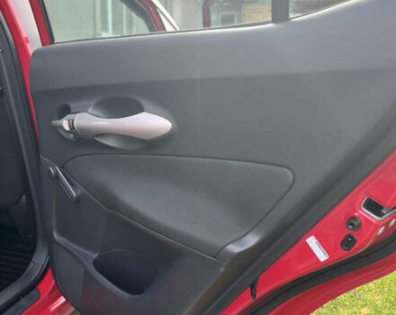 Красный Тойота Аурис, объемом двигателя 1.4 л и пробегом 230 тыс. км за 6300 $, фото 18 на Automoto.ua