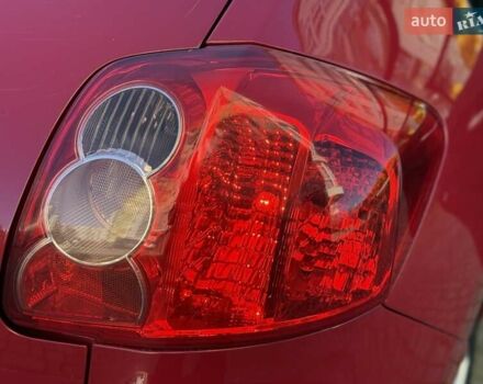 Червоний Тойота Ауріс, об'ємом двигуна 1.4 л та пробігом 220 тис. км за 7000 $, фото 45 на Automoto.ua
