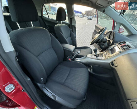 Червоний Тойота Ауріс, об'ємом двигуна 1.6 л та пробігом 85 тис. км за 8700 $, фото 43 на Automoto.ua