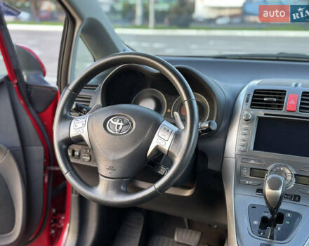 Червоний Тойота Ауріс, об'ємом двигуна 1.6 л та пробігом 85 тис. км за 8700 $, фото 54 на Automoto.ua