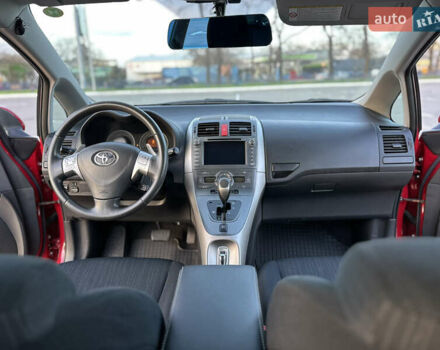 Червоний Тойота Ауріс, об'ємом двигуна 1.6 л та пробігом 85 тис. км за 8700 $, фото 40 на Automoto.ua