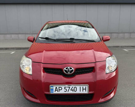 Красный Тойота Аурис, объемом двигателя 1.6 л и пробегом 181 тыс. км за 5950 $, фото 4 на Automoto.ua