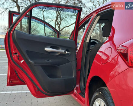 Червоний Тойота Ауріс, об'ємом двигуна 1.6 л та пробігом 85 тис. км за 8700 $, фото 30 на Automoto.ua