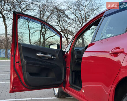 Червоний Тойота Ауріс, об'ємом двигуна 1.6 л та пробігом 85 тис. км за 8700 $, фото 47 на Automoto.ua
