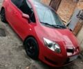 Красный Тойота Аурис, объемом двигателя 1.6 л и пробегом 280 тыс. км за 5700 $, фото 1 на Automoto.ua