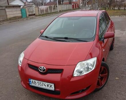 Красный Тойота Аурис, объемом двигателя 1.6 л и пробегом 98 тыс. км за 7300 $, фото 2 на Automoto.ua