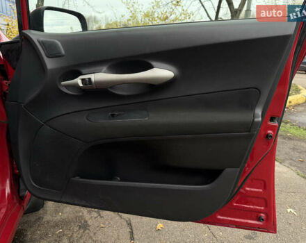 Красный Тойота Аурис, объемом двигателя 1.6 л и пробегом 181 тыс. км за 5950 $, фото 26 на Automoto.ua