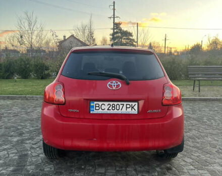 Червоний Тойота Ауріс, об'ємом двигуна 1.6 л та пробігом 192 тис. км за 5800 $, фото 3 на Automoto.ua