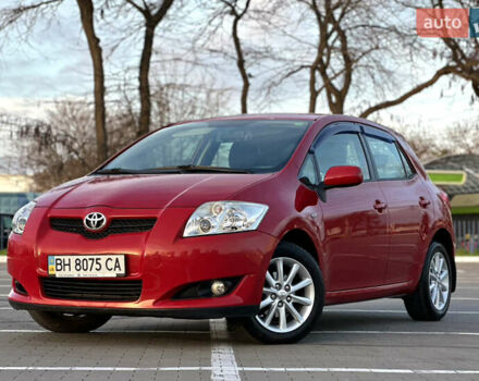 Червоний Тойота Ауріс, об'ємом двигуна 1.6 л та пробігом 85 тис. км за 8700 $, фото 5 на Automoto.ua