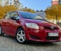 Червоний Тойота Ауріс, об'ємом двигуна 1.4 л та пробігом 220 тис. км за 7000 $, фото 1 на Automoto.ua