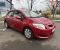 Красный Тойота Аурис, объемом двигателя 1.6 л и пробегом 181 тыс. км за 5950 $, фото 1 на Automoto.ua
