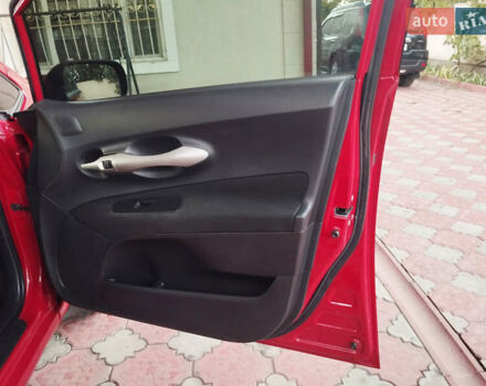 Красный Тойота Аурис, объемом двигателя 1.6 л и пробегом 112 тыс. км за 7200 $, фото 21 на Automoto.ua