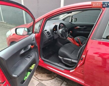 Красный Тойота Аурис, объемом двигателя 1.6 л и пробегом 202 тыс. км за 6800 $, фото 8 на Automoto.ua