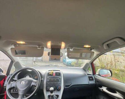 Червоний Тойота Ауріс, об'ємом двигуна 1.36 л та пробігом 229 тис. км за 6300 $, фото 30 на Automoto.ua