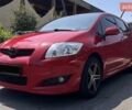 Красный Тойота Аурис, объемом двигателя 1.6 л и пробегом 98 тыс. км за 8000 $, фото 1 на Automoto.ua